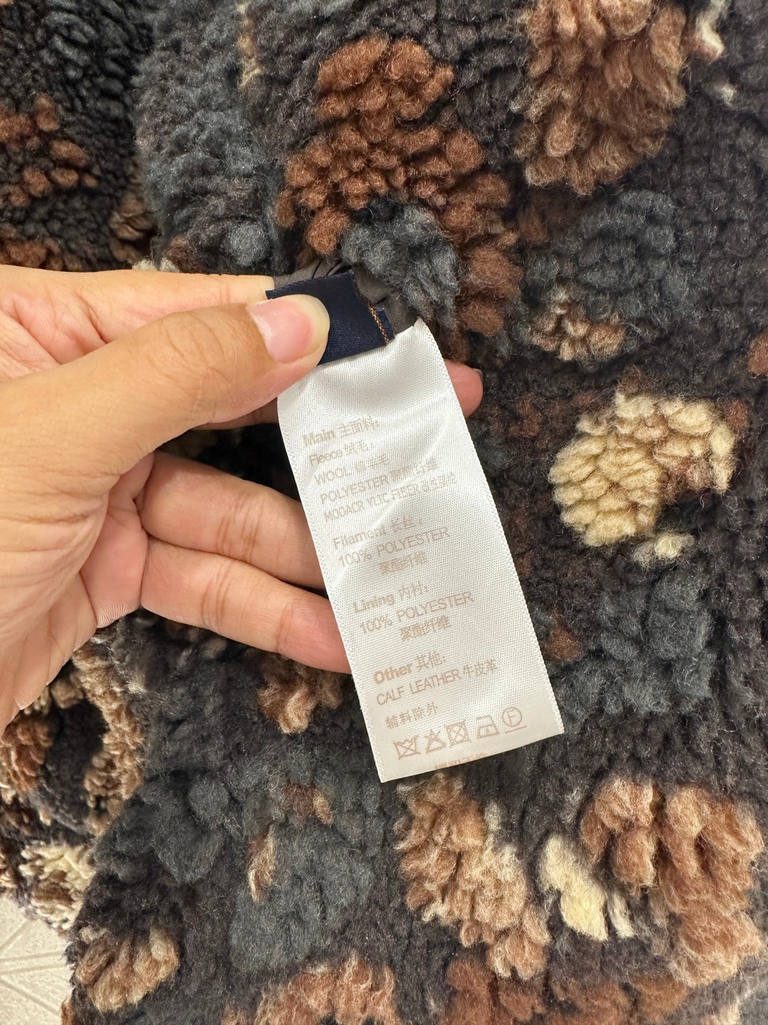 L 25 Reversible lambswool zip-up jacket