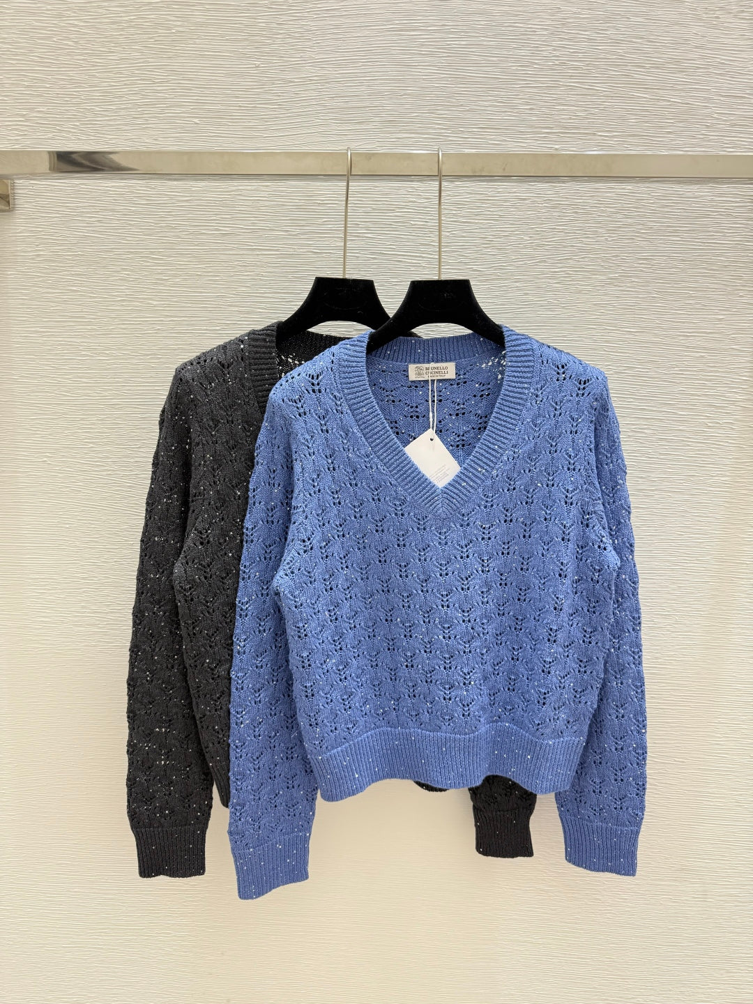 Bru 25fw Beaded hollow V-neck knitted long sleeves