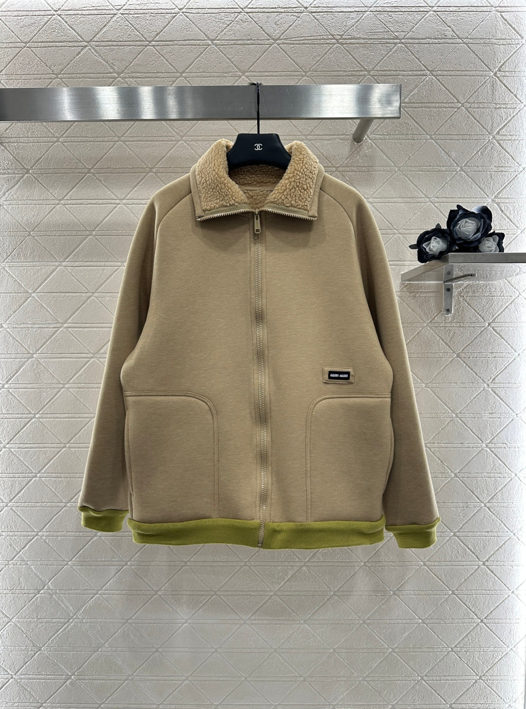Mi 25 Plush zip-up jacket