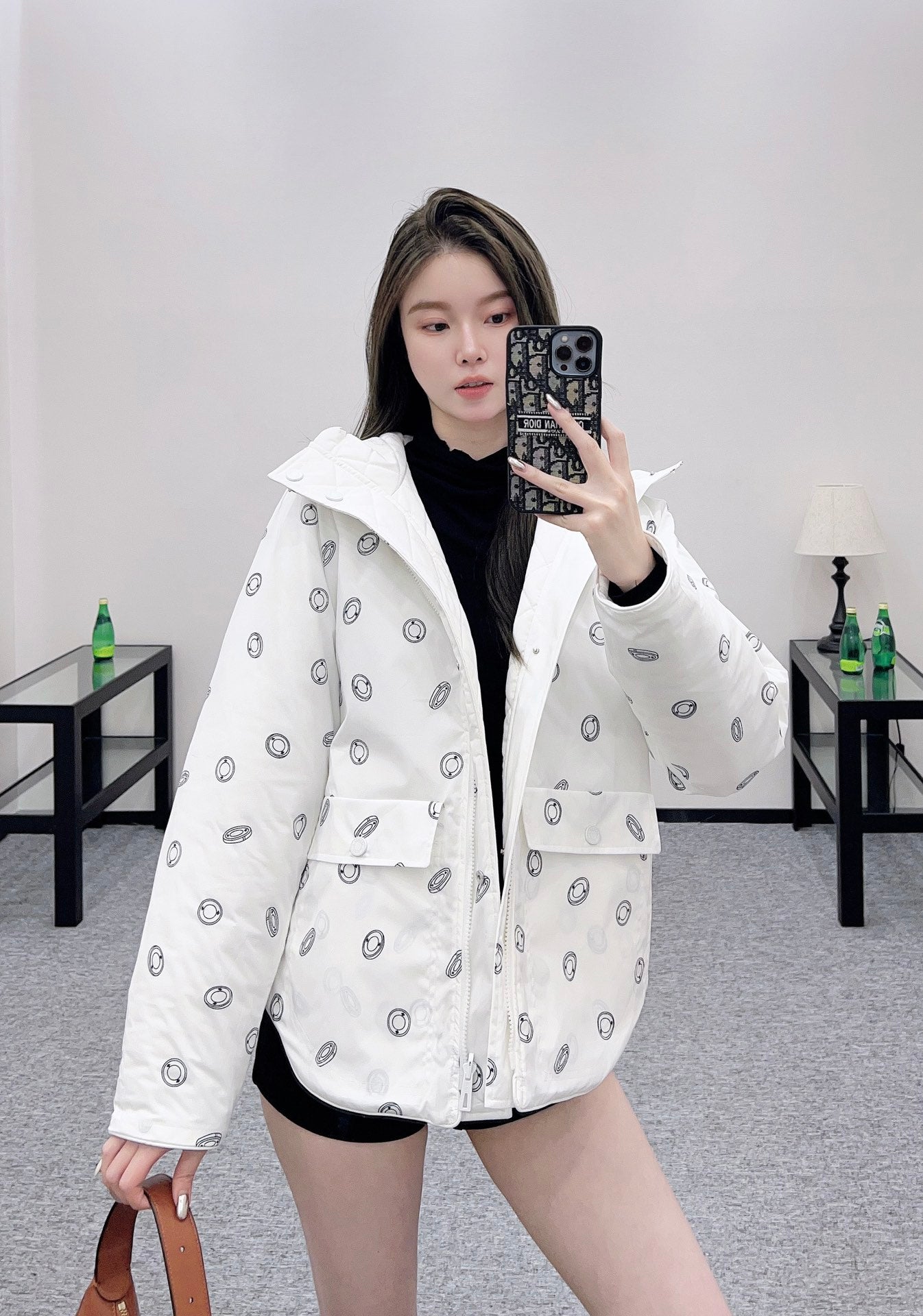 He 25 Reversible quilted jacket with hidden hood