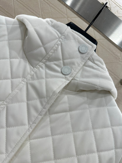 He 25 Reversible quilted jacket with hidden hood