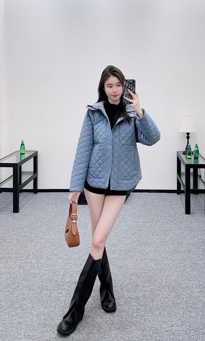 He 25 Reversible quilted jacket with hidden hood