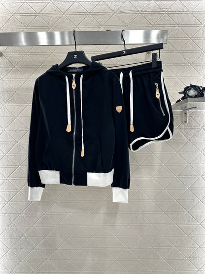 L 25 Casual jacket, shorts and cotton suit