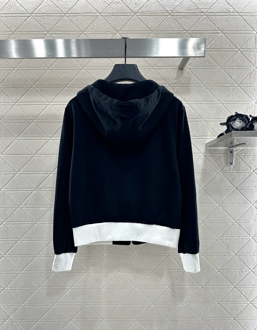 L 25 Casual jacket, shorts and cotton suit