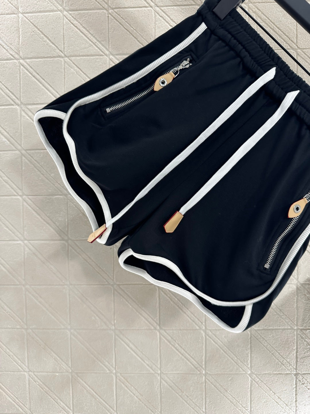 L 25 Casual jacket, shorts and cotton suit