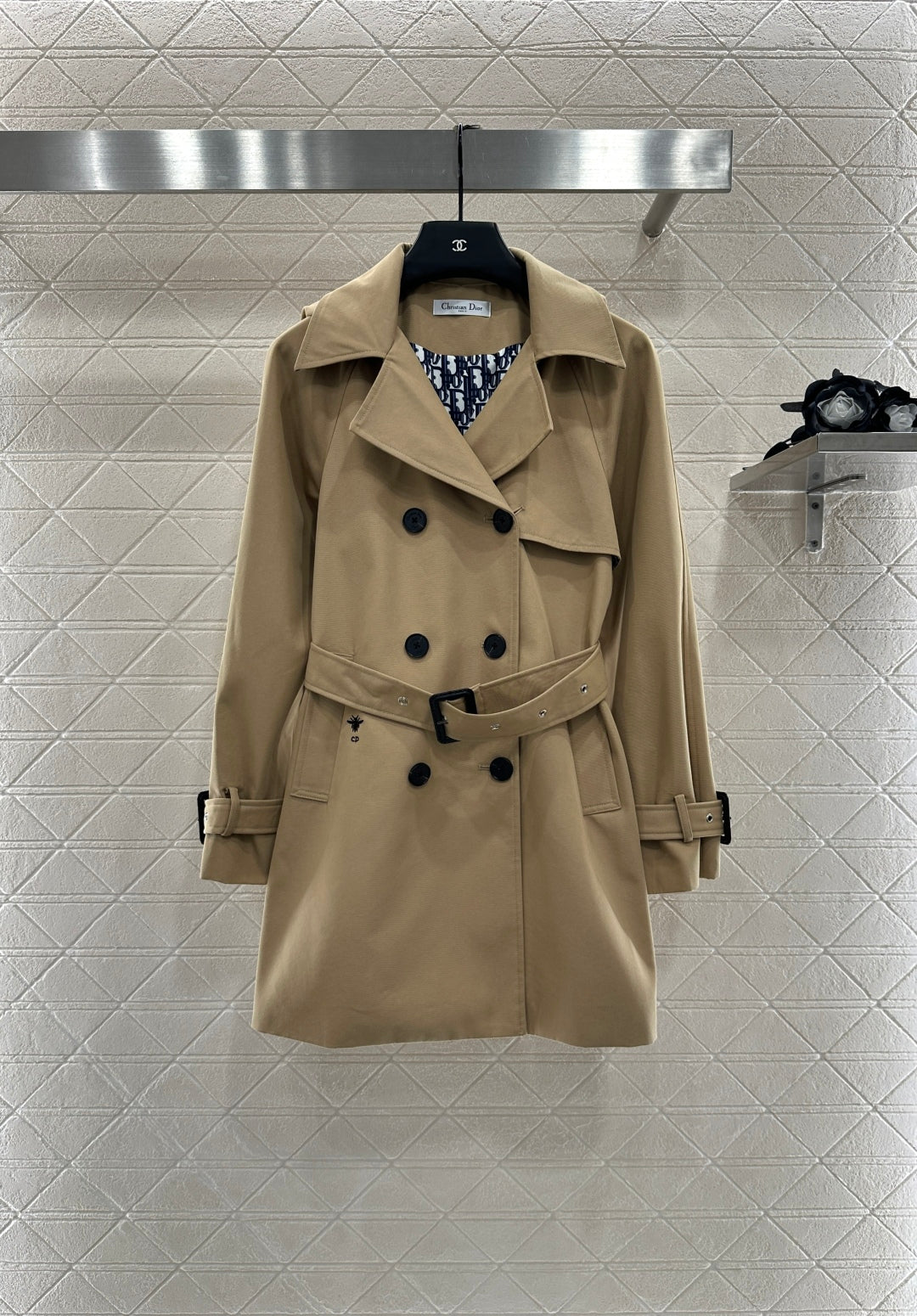 Di 25 lapel belted trench coat