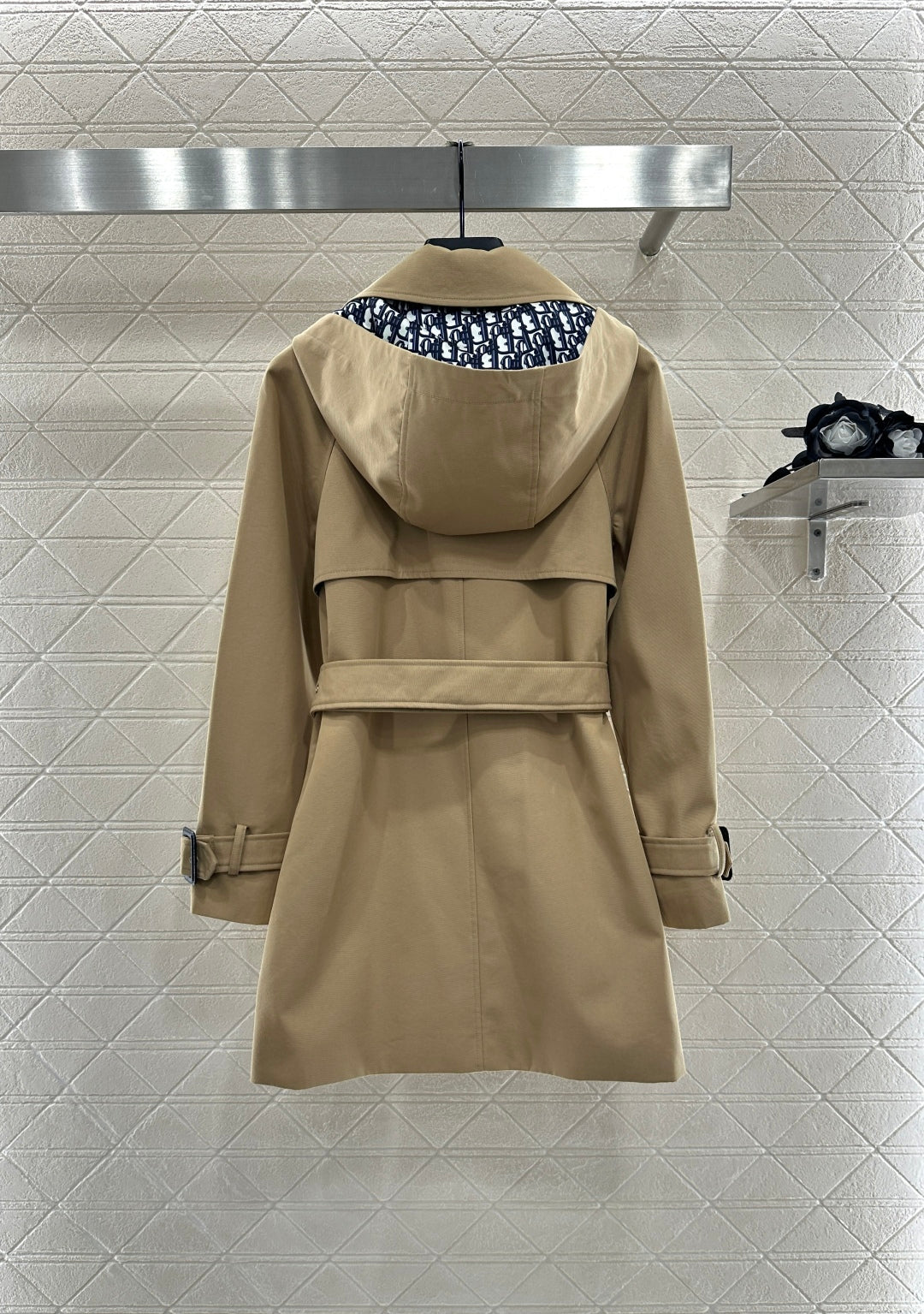 Di 25 lapel belted trench coat