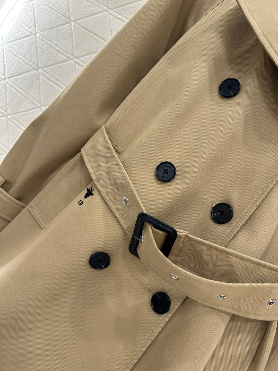 Di 25 lapel belted trench coat