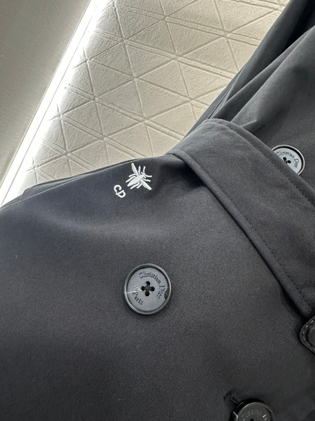 Di 25 lapel belted trench coat