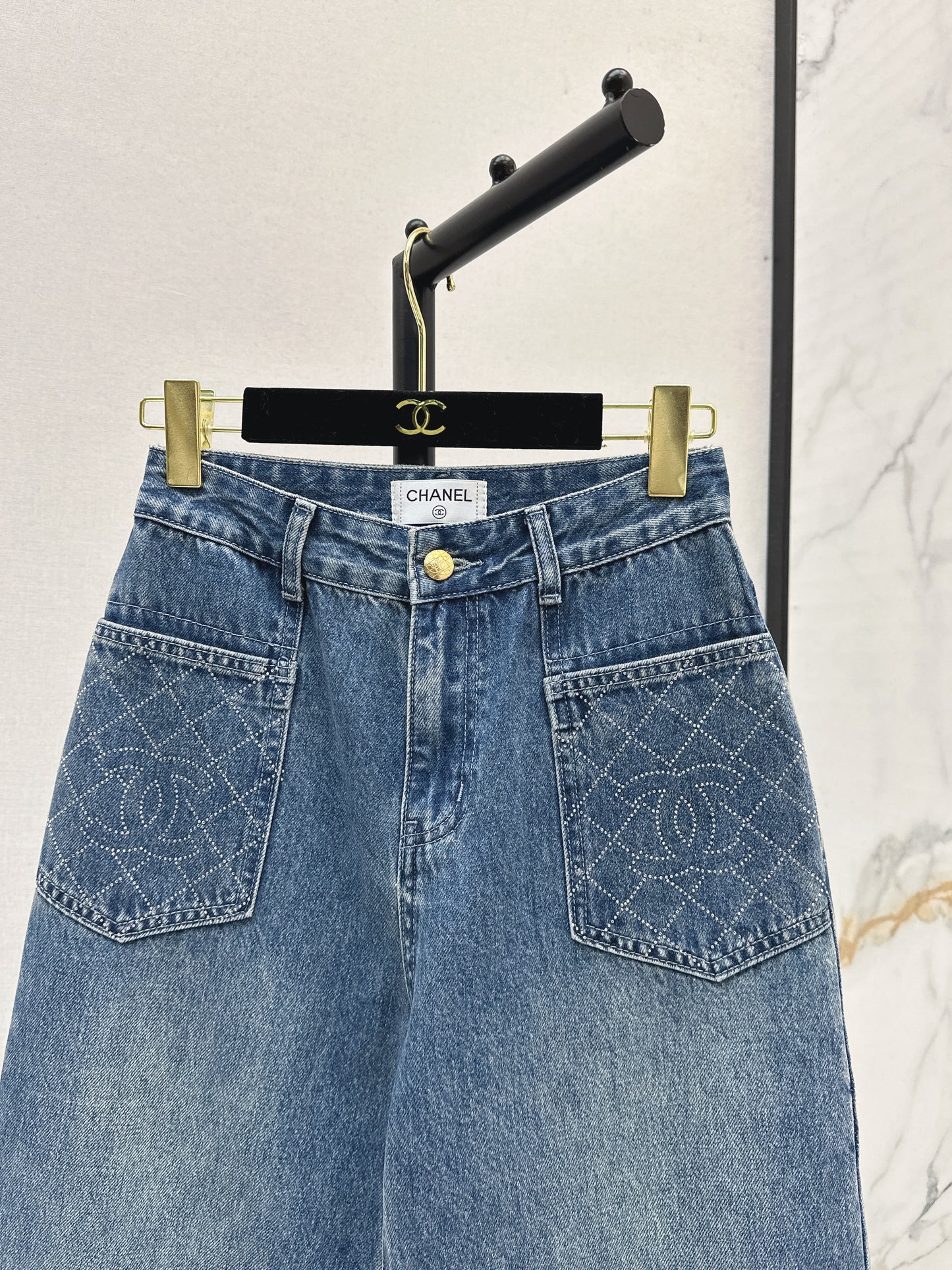 C 25 Straight-leg jeans with rhinestone embellishment