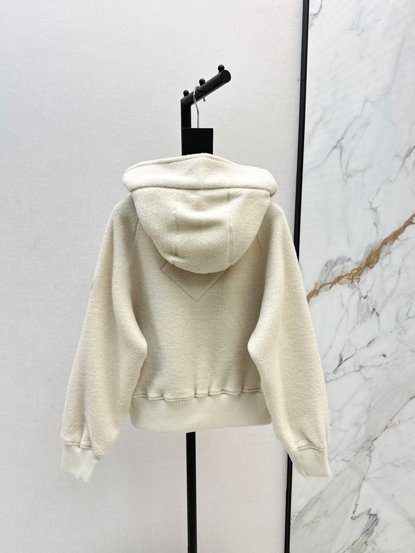 25 Wool sports sweatshirt jacket
