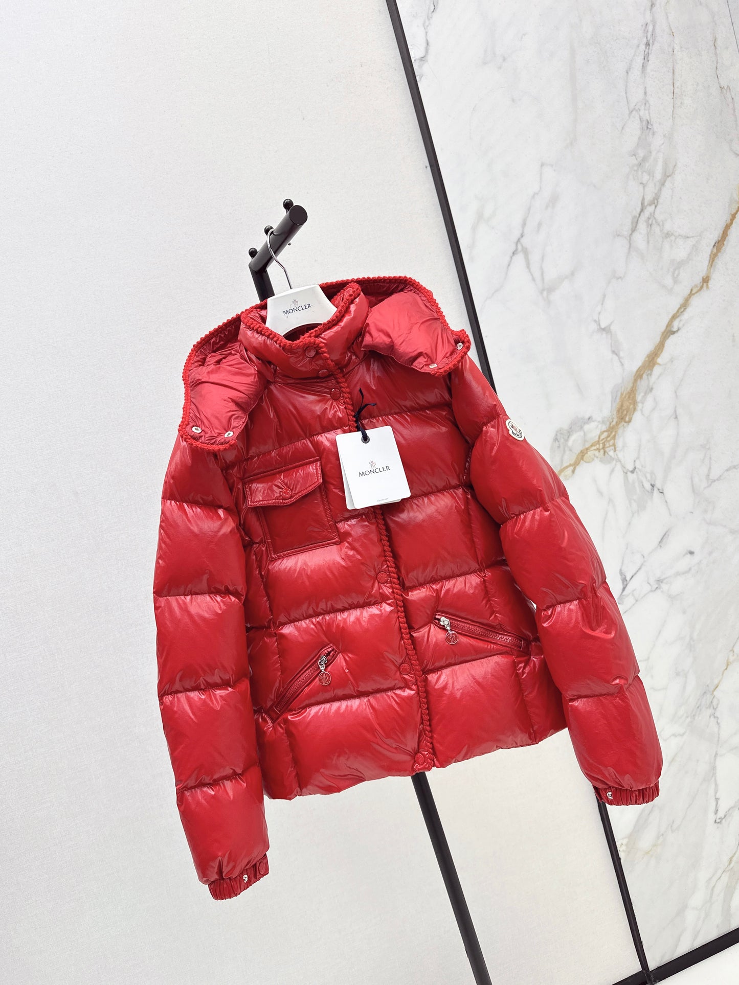 Mon 25 waist-hugging hooded down jacket
