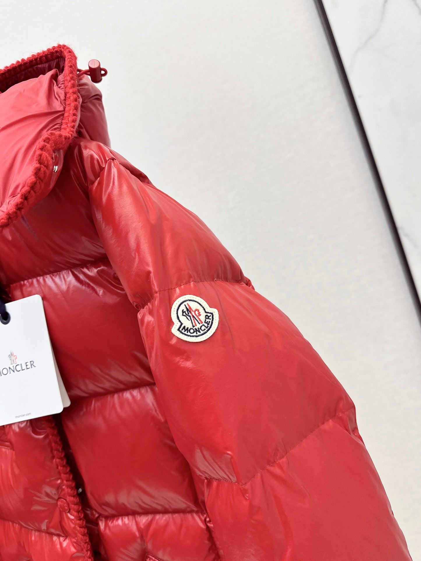 Mon 25 waist-hugging hooded down jacket