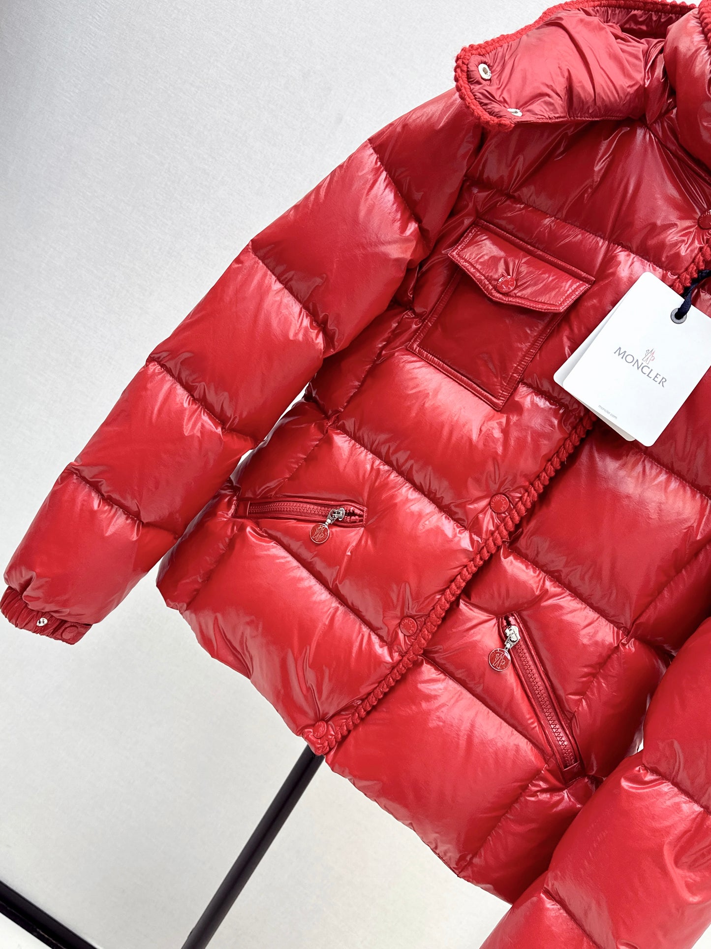 Mon 25 waist-hugging hooded down jacket