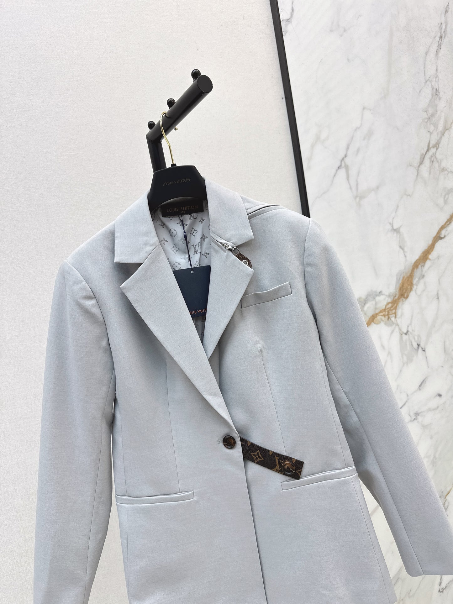 L 25 Leather buckle suit jacket(GRAY/BLACK)