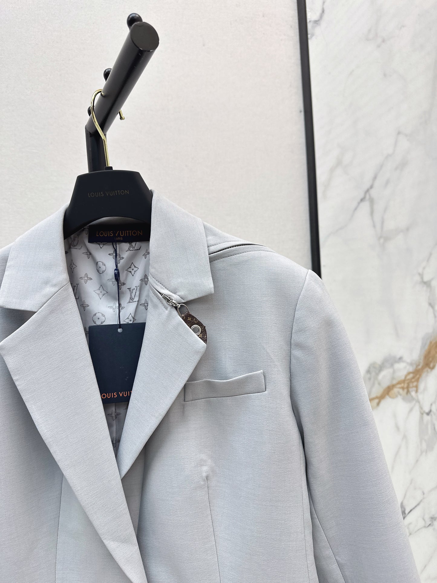 L 25 Leather buckle suit jacket(GRAY/BLACK)