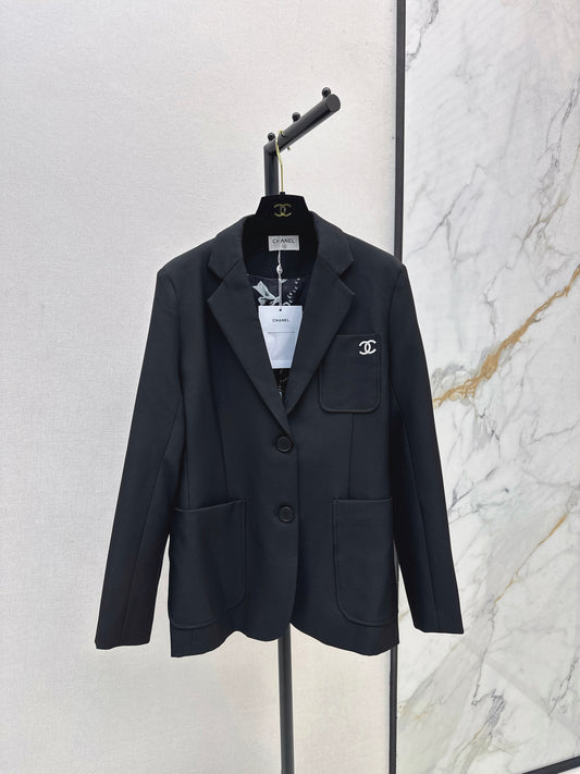 C 25 Brooch suit jacket