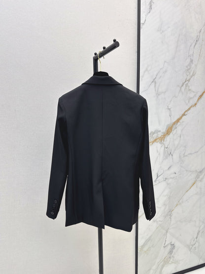 C 25 Brooch suit jacket