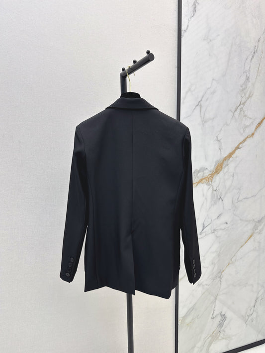 C 25 Brooch suit jacket