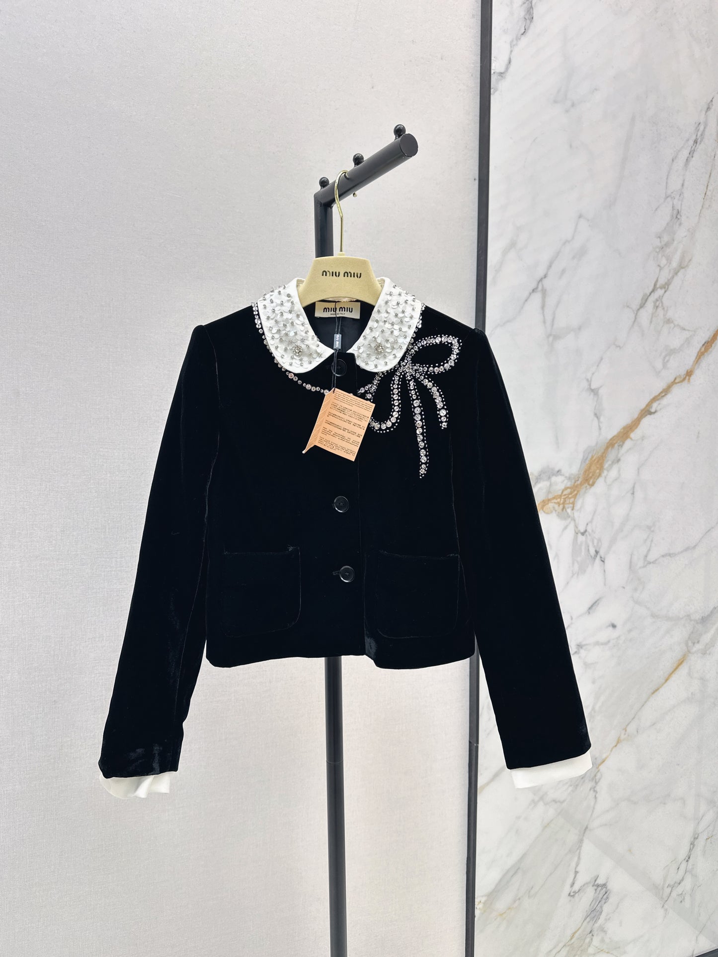 Mi 25 Round lapel velvet jacket