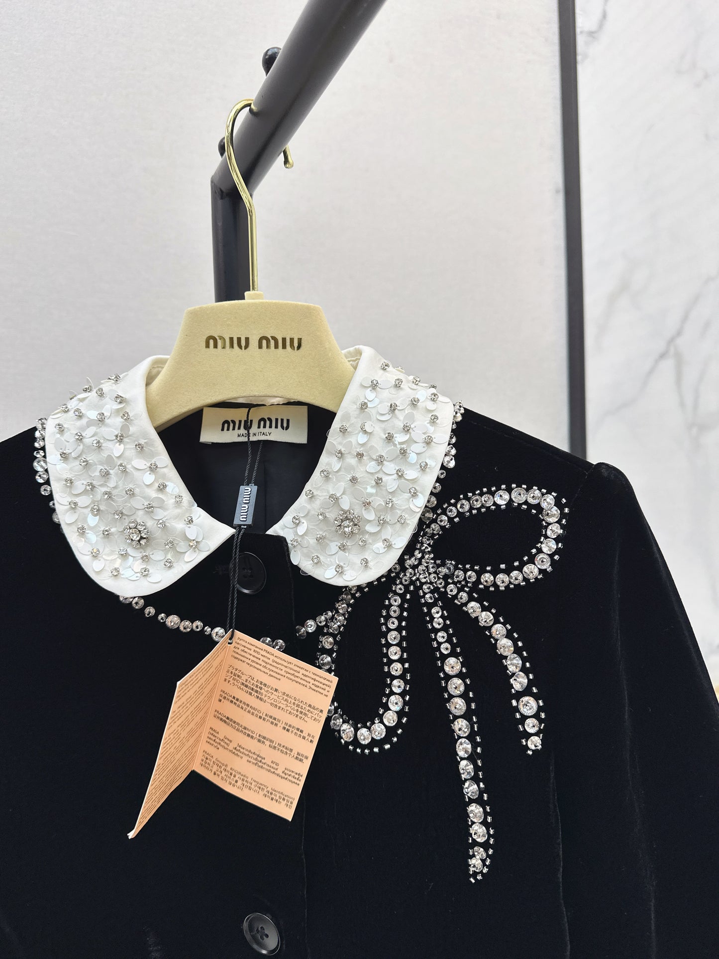 Mi 25 Round lapel velvet jacket