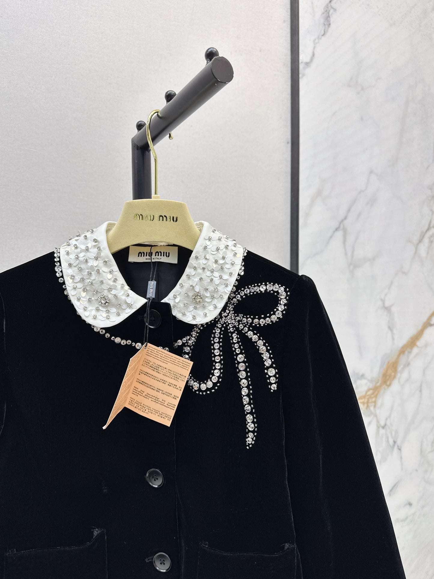 Mi 25 Round lapel velvet jacket