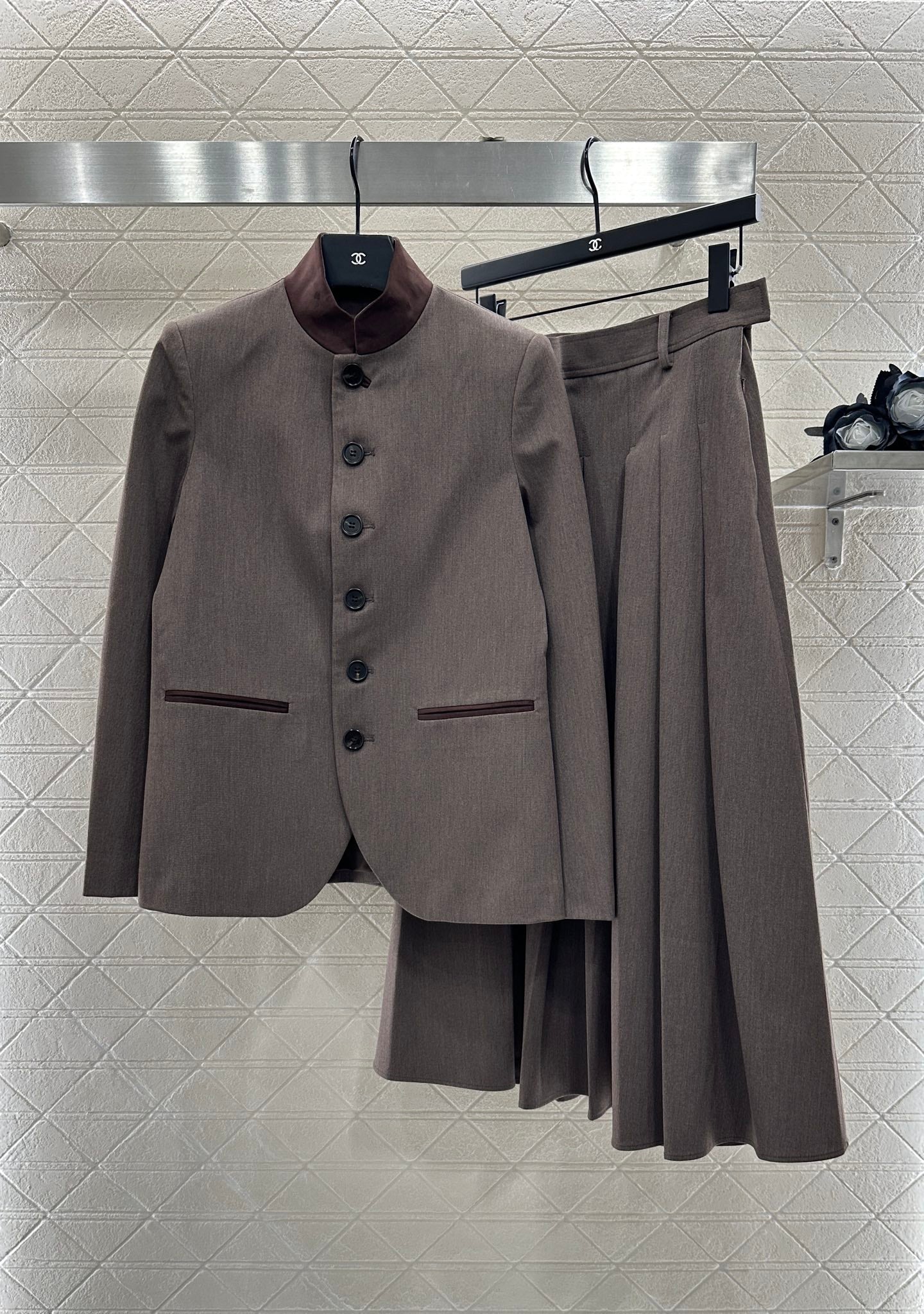 Di 25 Suit jacket+mid length pleated skirt set