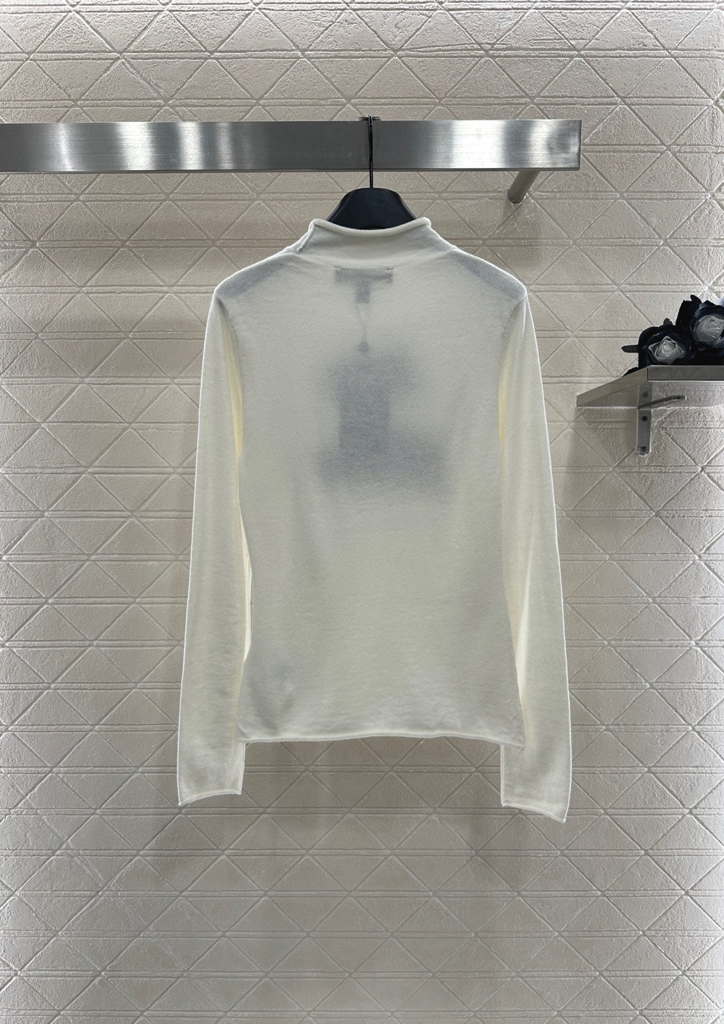 L 25 Letter knitted wool long sleeved top