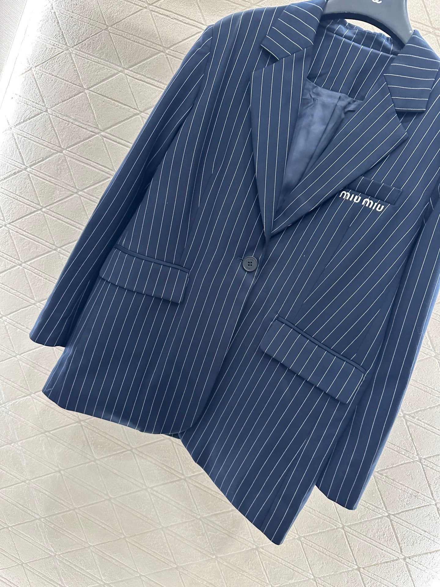Mi 25 Silhouette striped suit jacket+pants set