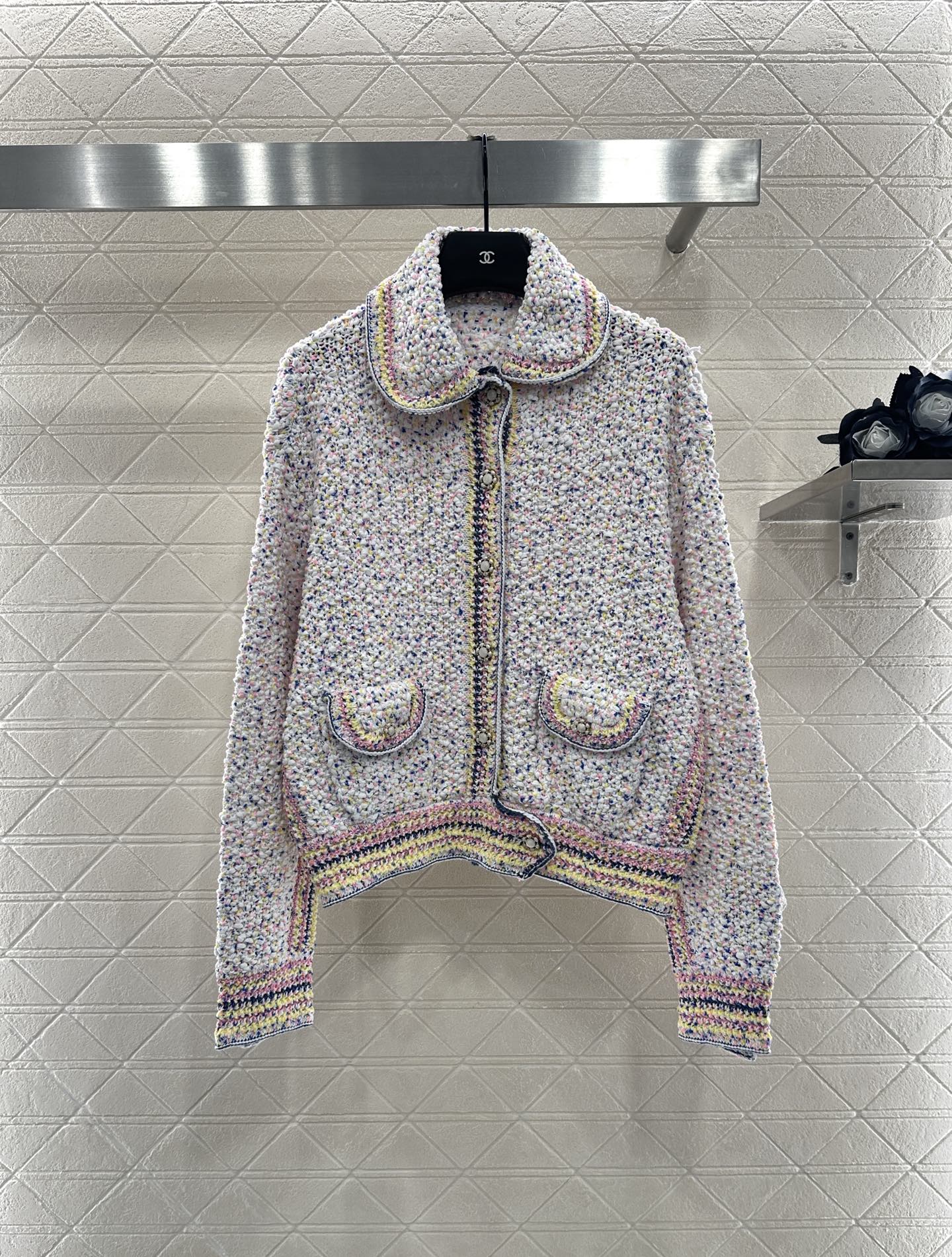 C 25 Collar colored dot sweater cardigan