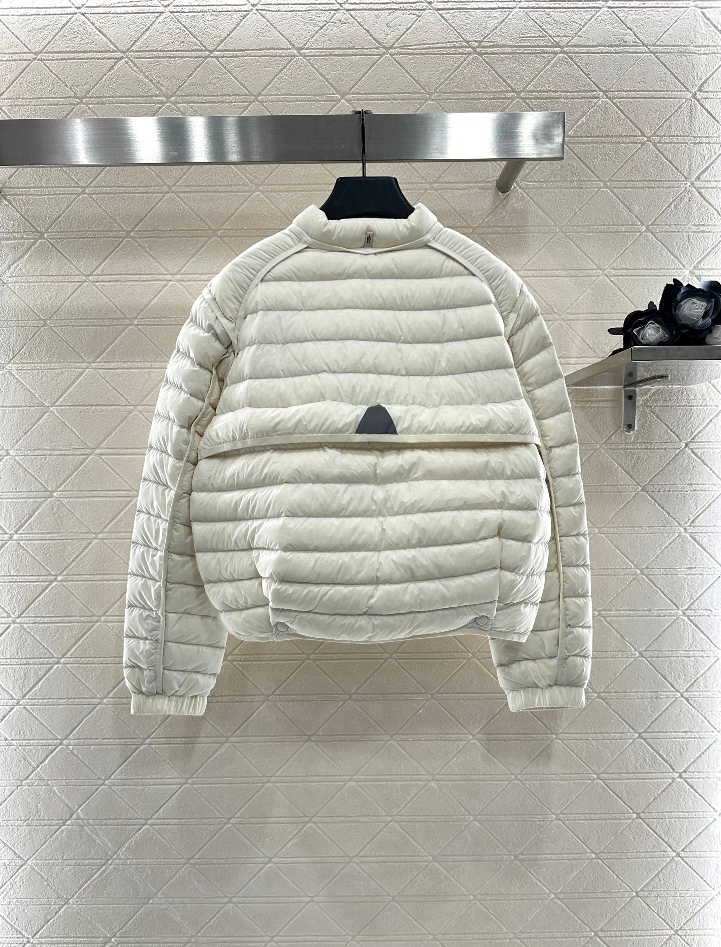 Mon 25 Windproof and environmentally friendly nylon material stand up collar down jacket