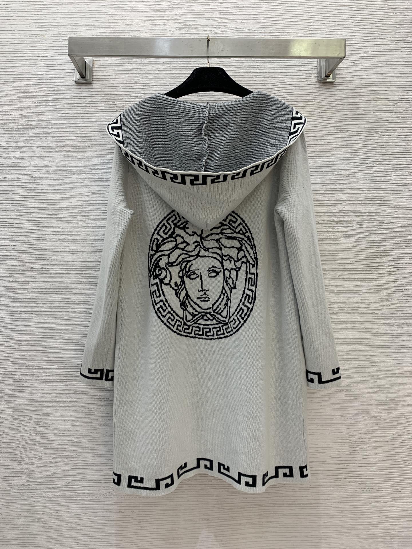 25 Medusa round portrait fashionable hooded mid length coat(GRAY/NAVY/KHAKI)