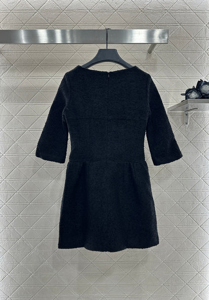 C 25 Mid sleeve round neck wool blend dress(beigi/black)