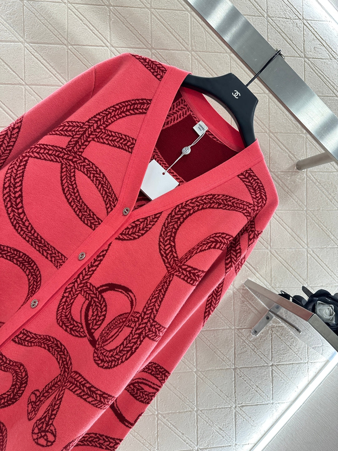 He 25 knitted cardigan