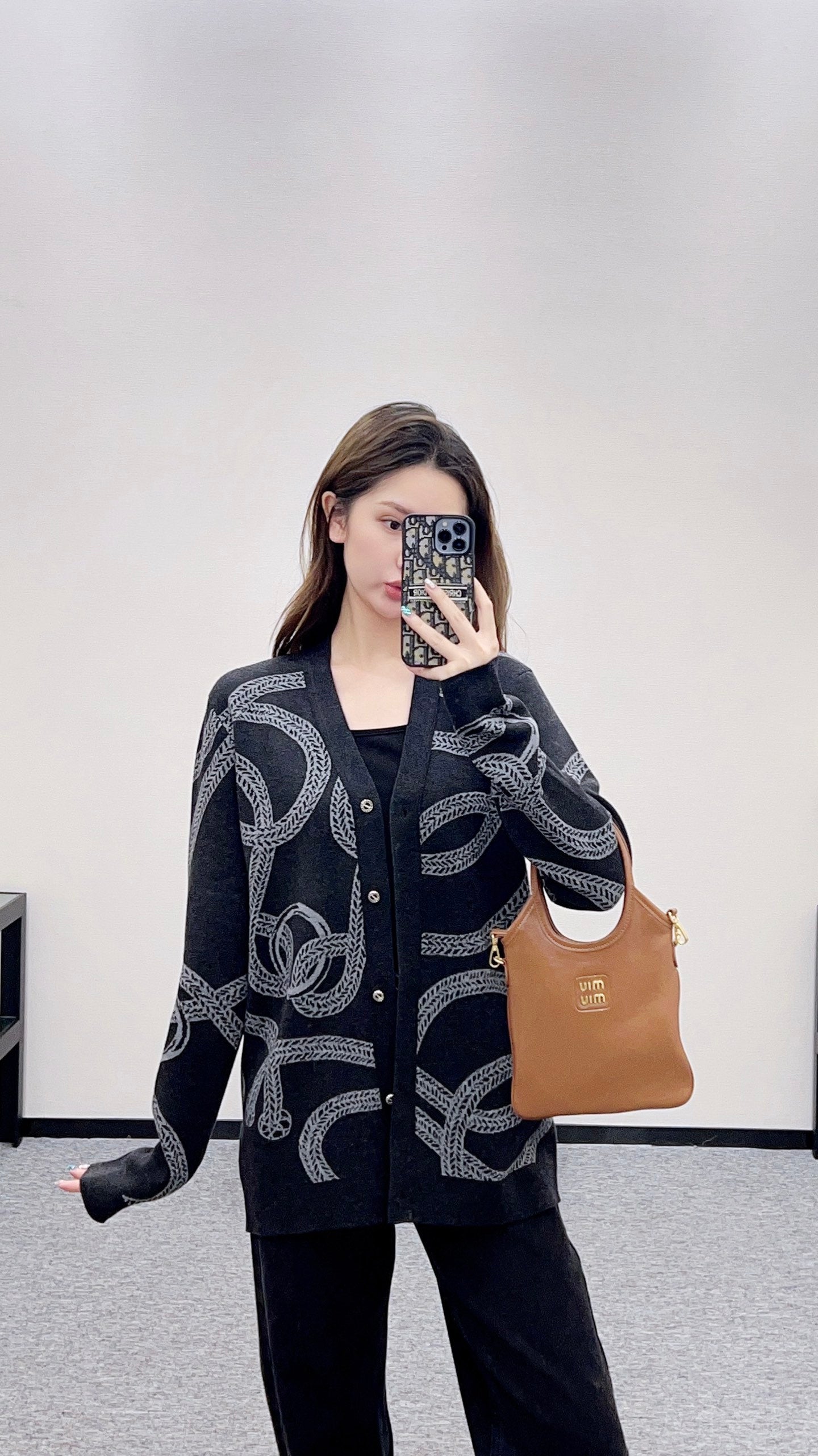 He 25 knitted cardigan