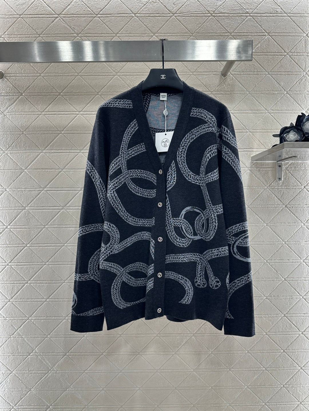 He 25 knitted cardigan