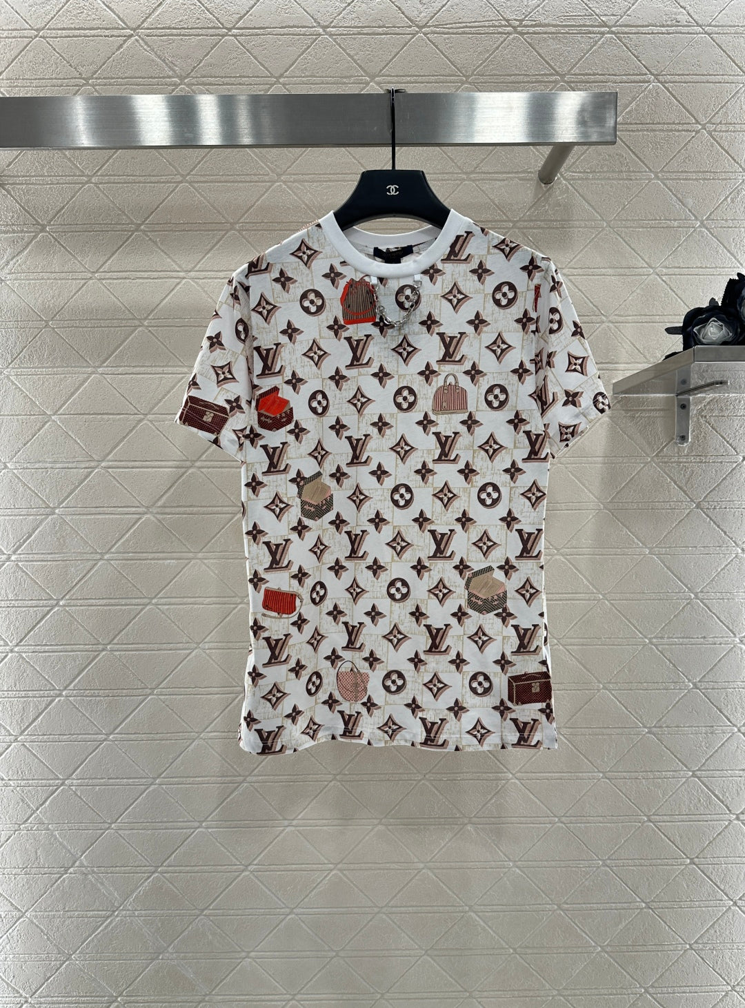 L 25 Luggage Print Chain Short Sleeves