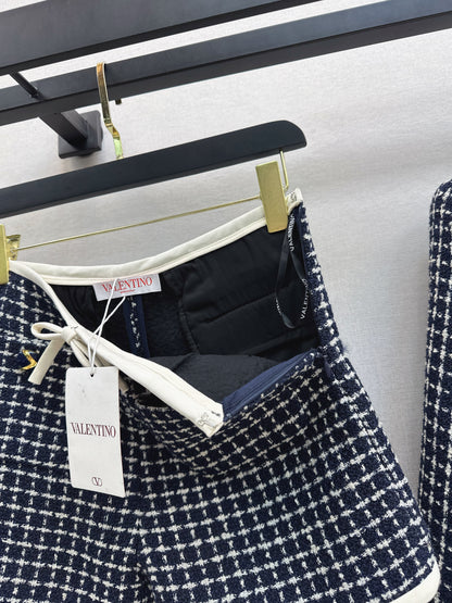 Mi 25 Woven Tweed Jacket + Bow Tie Trimmed Shorts Set