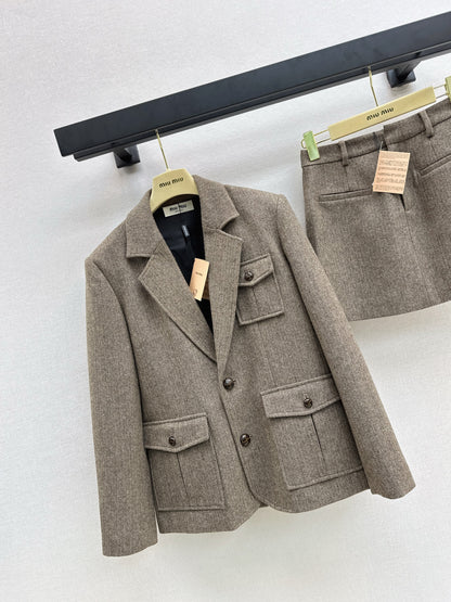 Mi 25 Suit jacket + A-line skirt