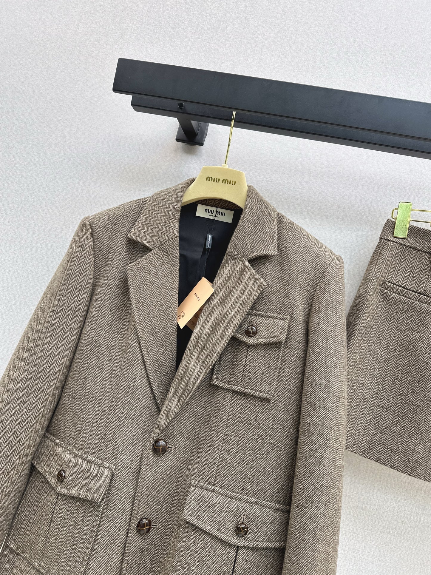Mi 25 Suit jacket + A-line skirt