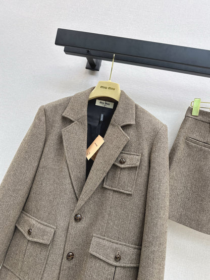 Mi 25 Suit jacket + A-line skirt
