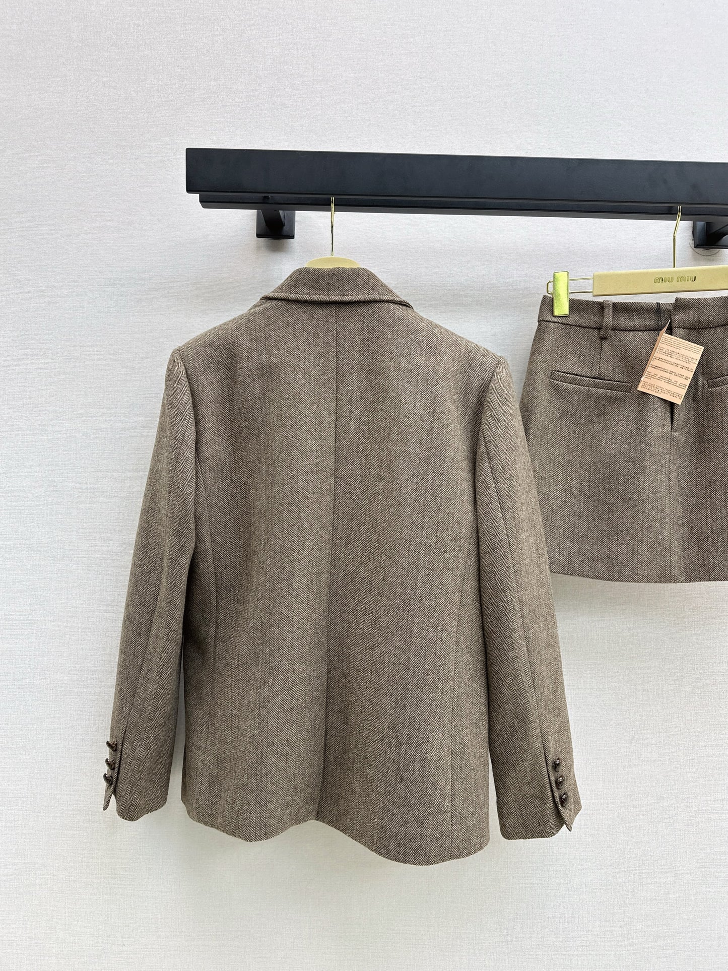 Mi 25 Suit jacket + A-line skirt