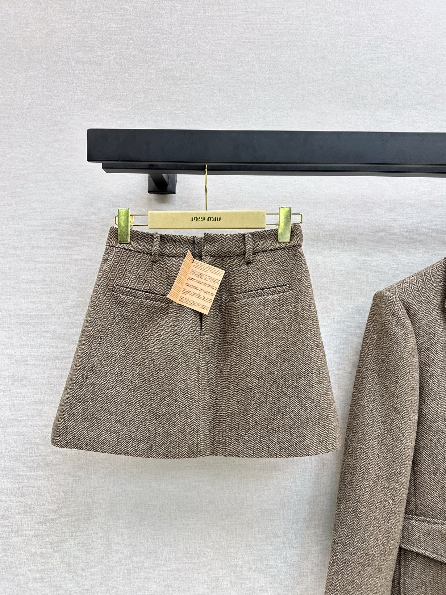 Mi 25 Suit jacket + A-line skirt