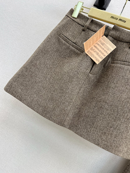 Mi 25 Suit jacket + A-line skirt