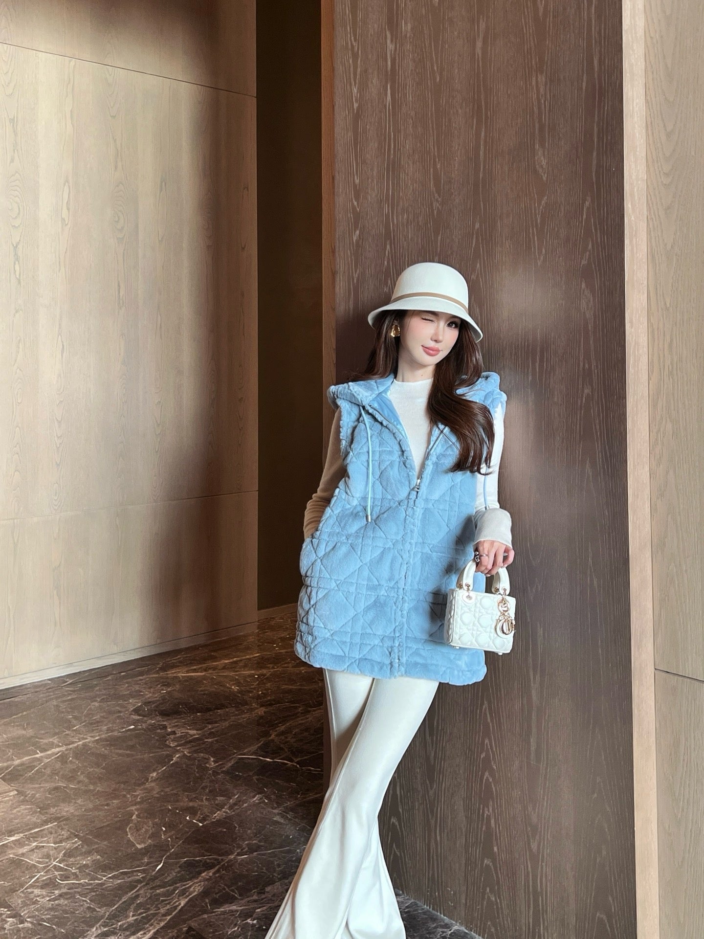 Di 25 New eco-friendly faux mink hooded vest jacket