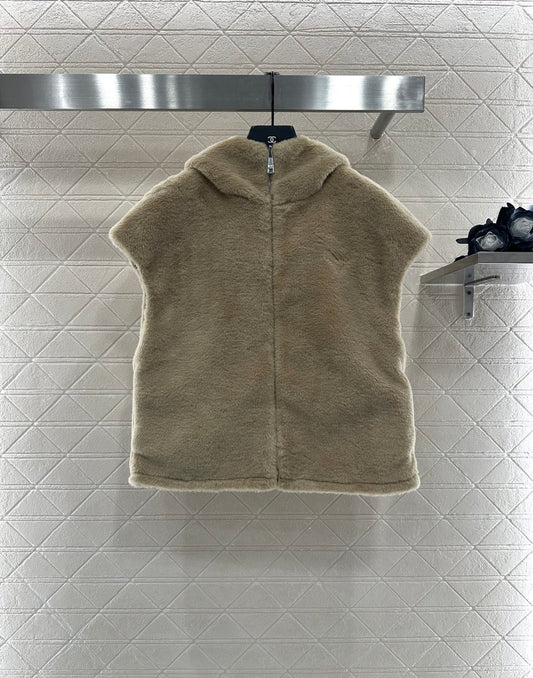 Pr 25 Wearing fur vest on both sides