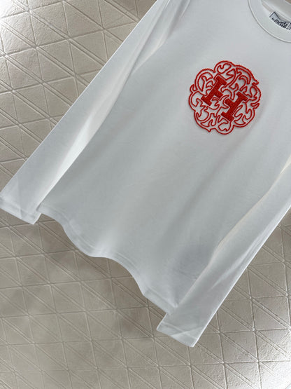 He 25 Slim fit beaded logo top(WHITE/BLACK)