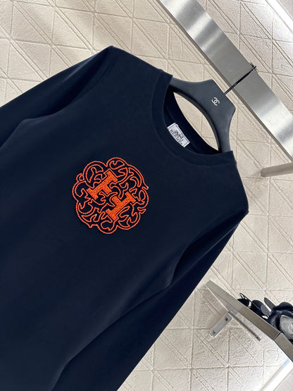 He 25 Slim fit beaded logo top(WHITE/BLACK)