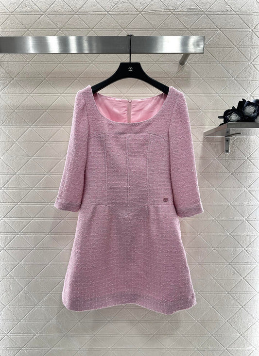C 25 Mid sleeve round neck dress