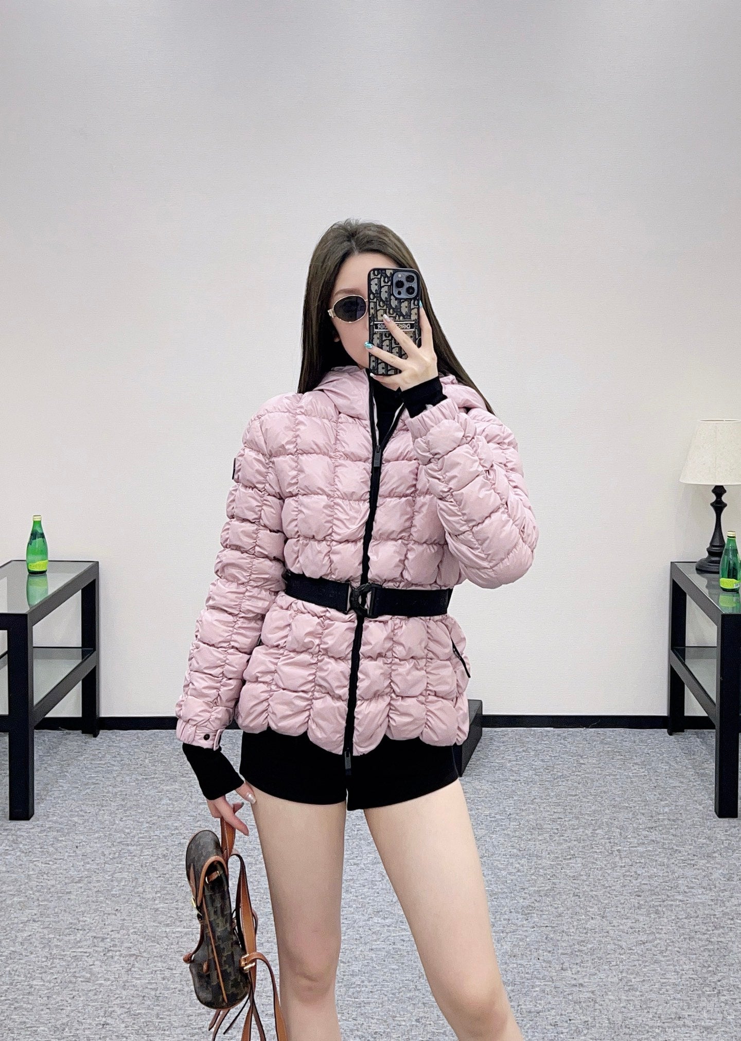 Mon 25 Stand up collar belt down jacket (made of waterproof and windproof material)（BLACK/PINK）